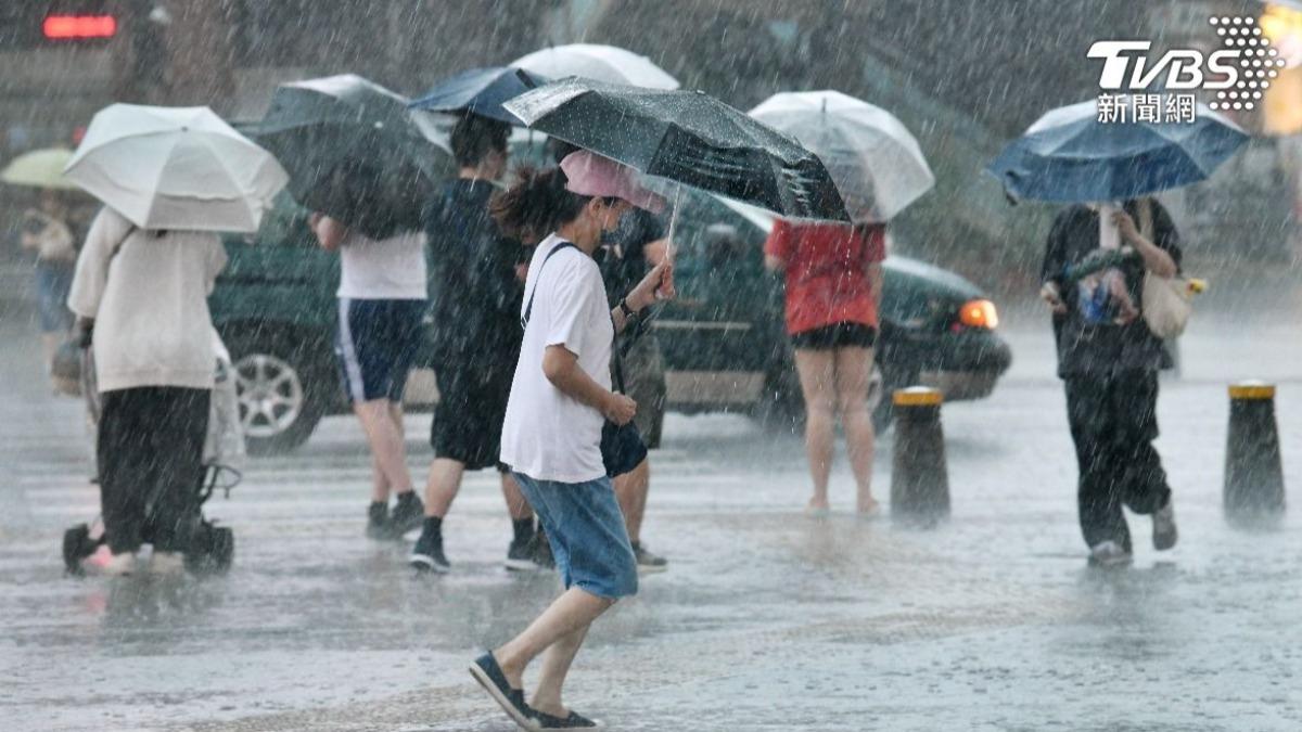 雨彈狂襲「全台47處積淹水」！台中2地未退　桃竹苗彰成水鄉