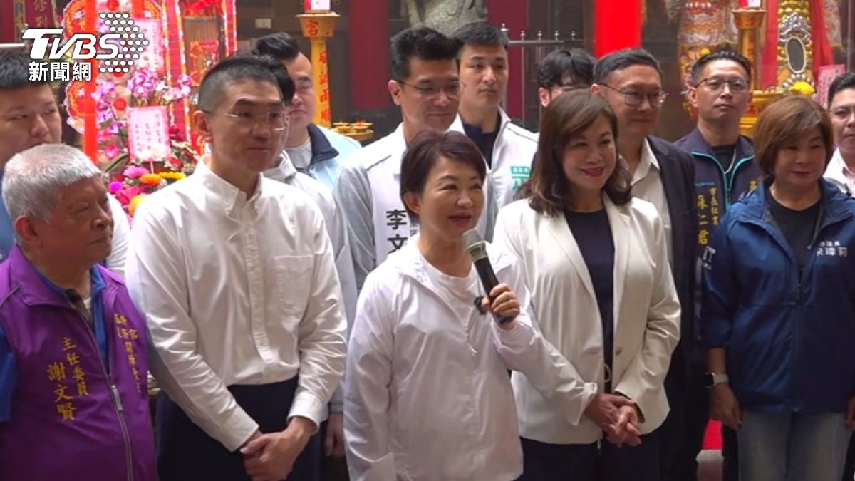 影音/盧秀燕基隆「還願」 藍白小雞緊貼 廟方喊2028後改稱「總統」