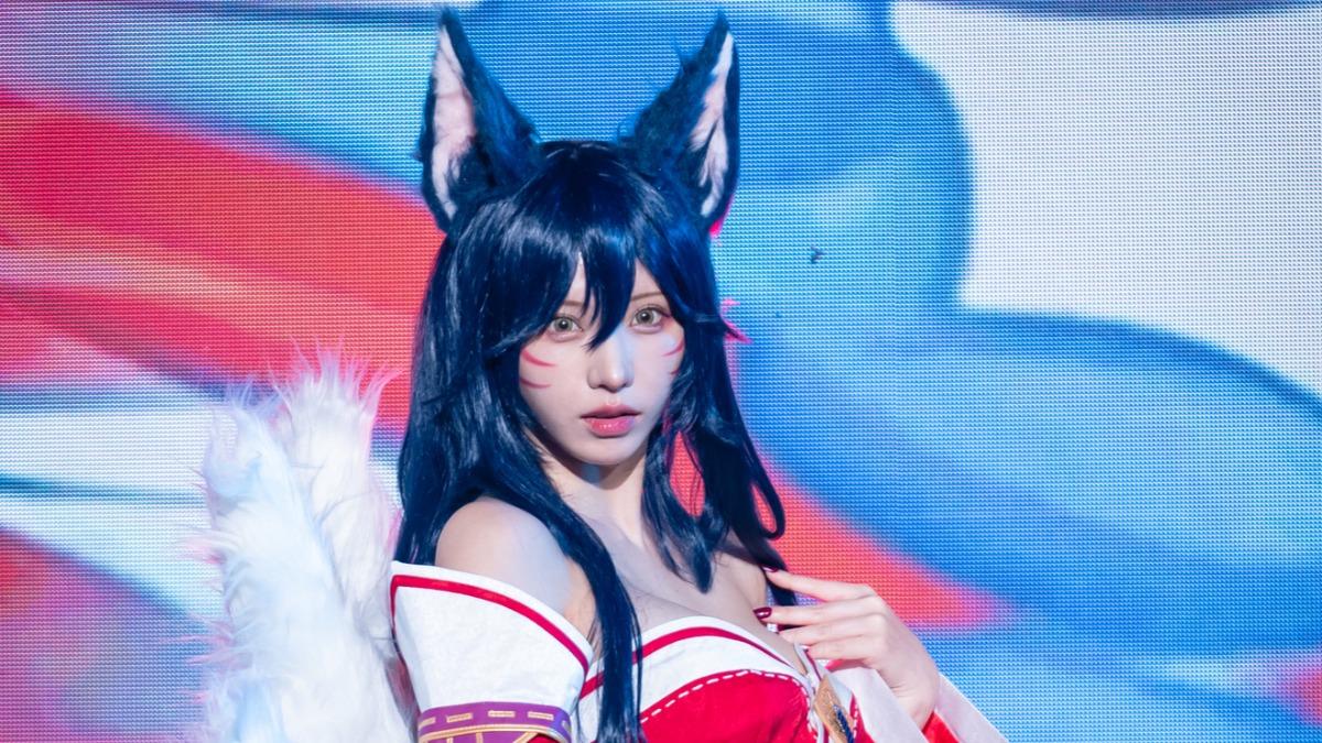 「第一Coser」Enako火辣化身《英雄聯盟》阿璃 嬌喊:只有可愛不行嗎?