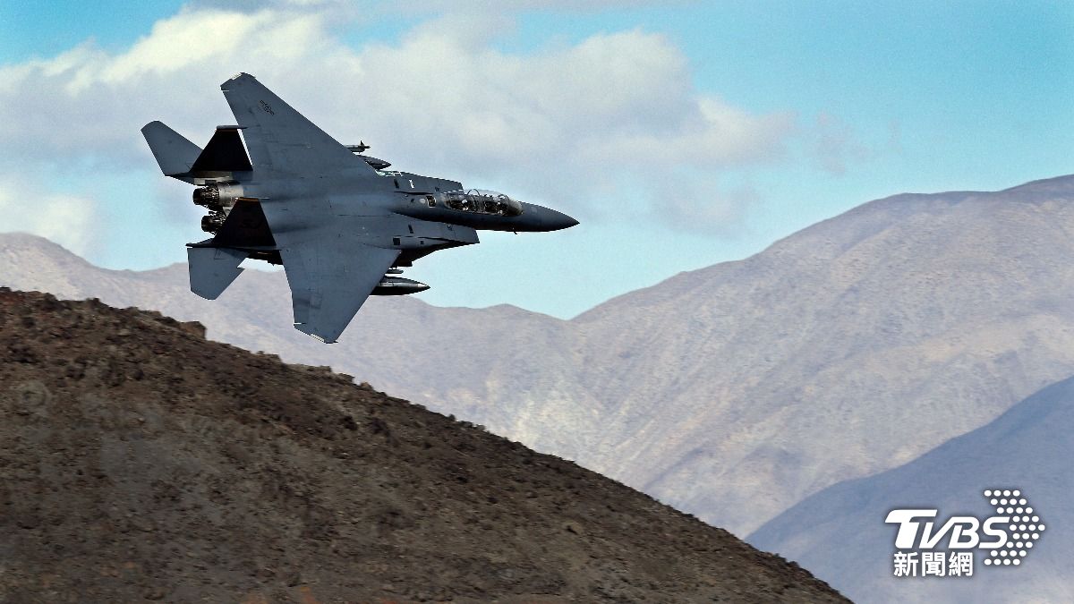 快訊/川普發聲!派10幾架戰機救F-15E飛官 不丟下任何一位戰士