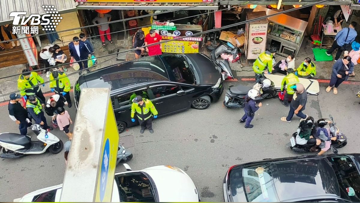 又是毒駕!基隆男聽救護車聲一慌 失控衝撞孕婦、女童釀5傷
