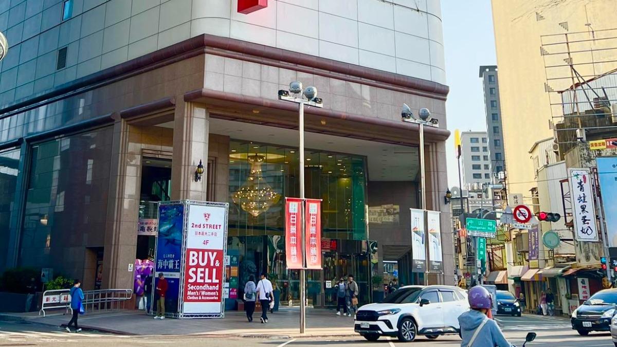 新光三越這間「驚傳熄燈」!爆商場撤櫃 業者回應了
