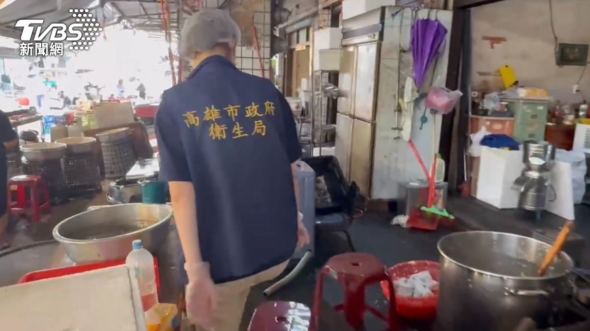 高雄又爆「臭酸春捲攤」咬一口噴腐味 攤販:已賣1000多個