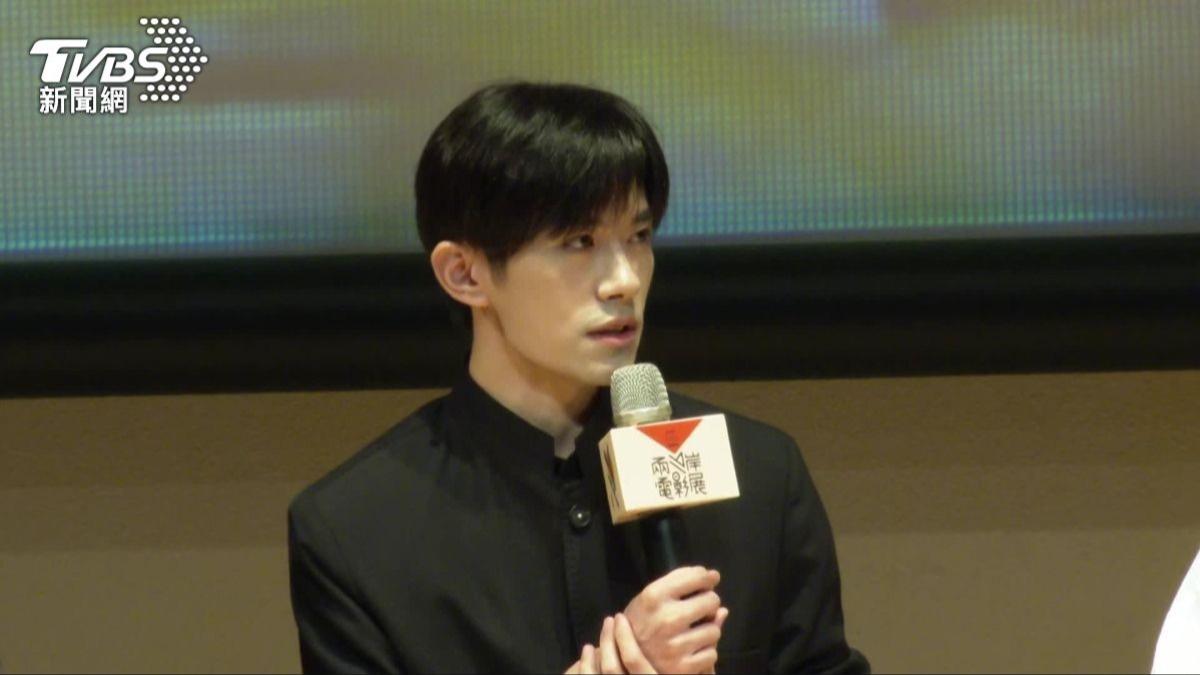 AI亂象!易烊千璽遭短劇「偷臉」熱度飆千萬 工作室急發聲明