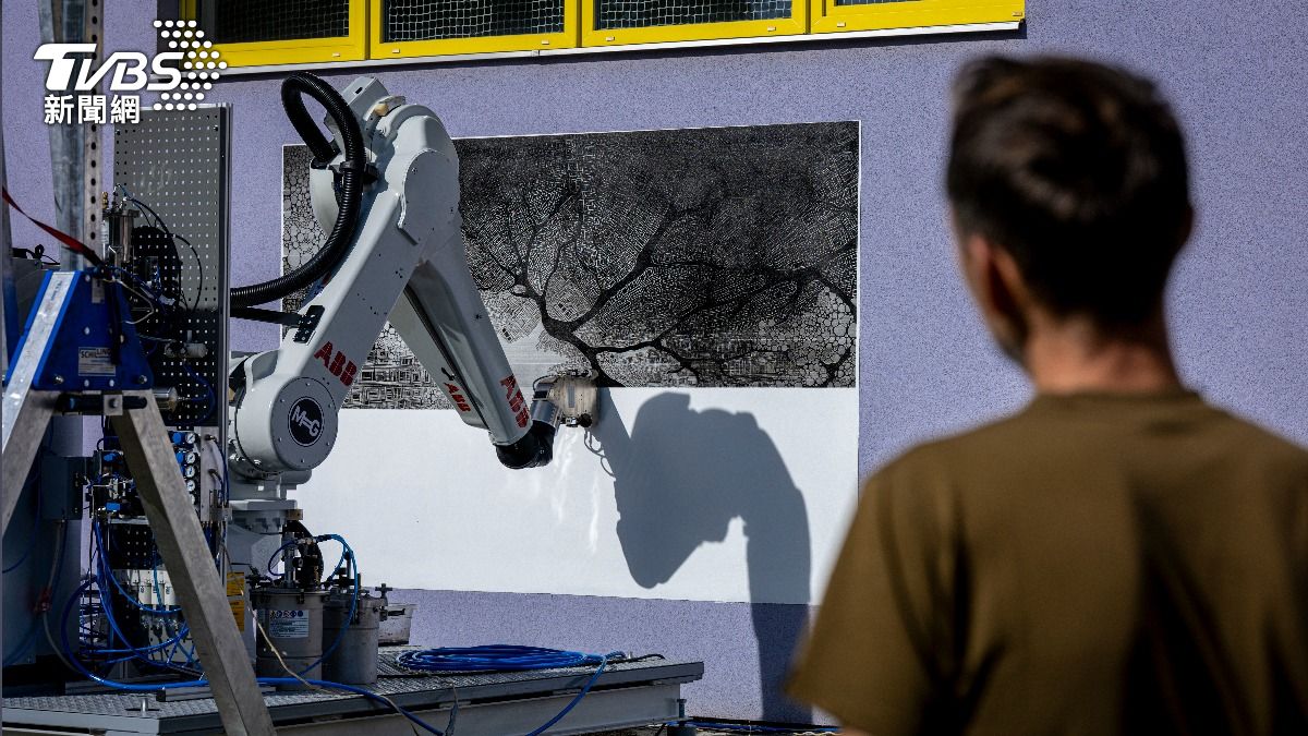 AI寫書法、VR尋埃及豔后 藝術展覽吹起科技風