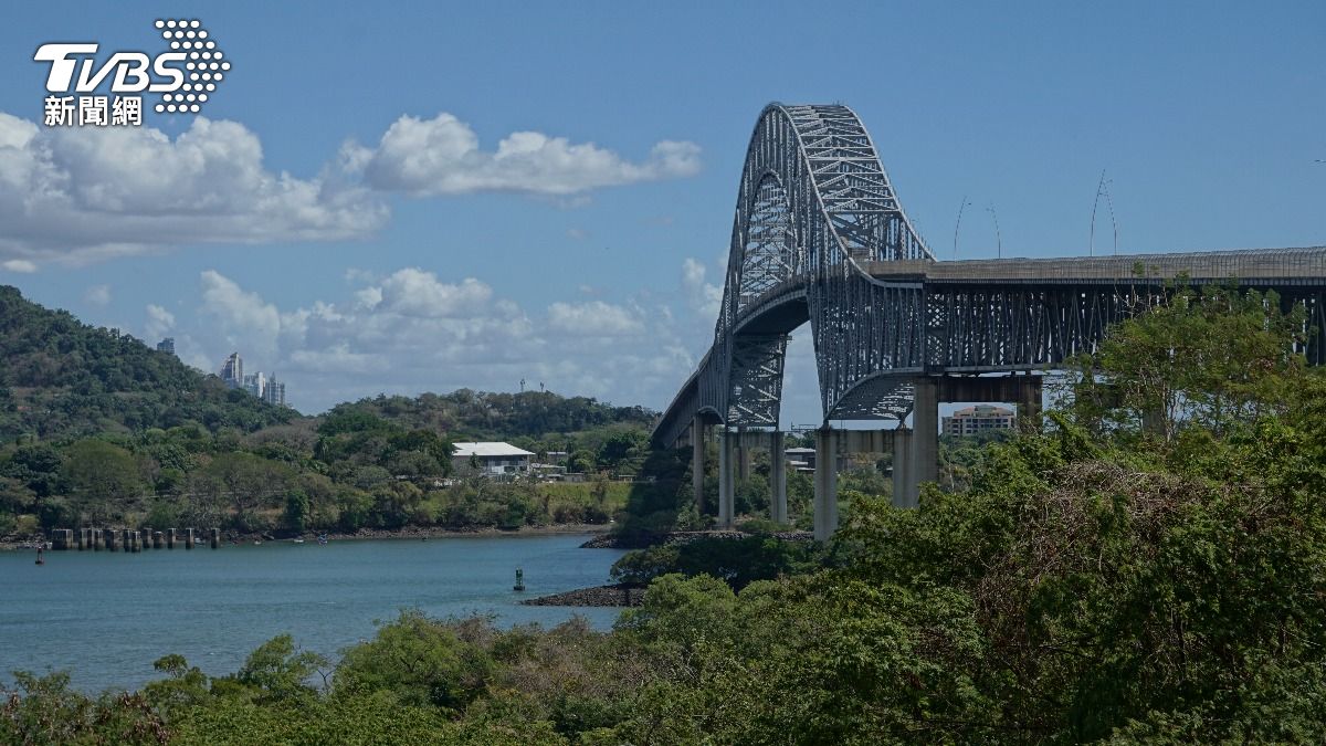 巴拿馬運河大橋油罐車猛爆!火球沖天1死 泰普吉快艇也炸了