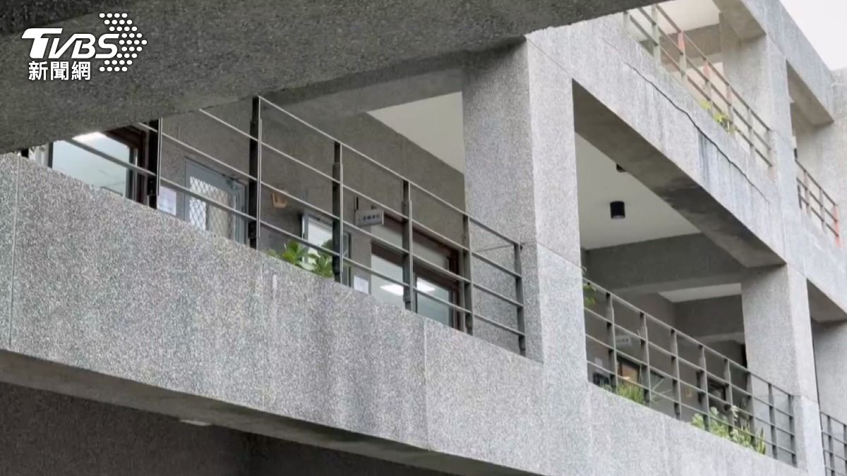 獨/控讀碩班被針對! 「整學期找嘸教室」申訴老師險遭死當