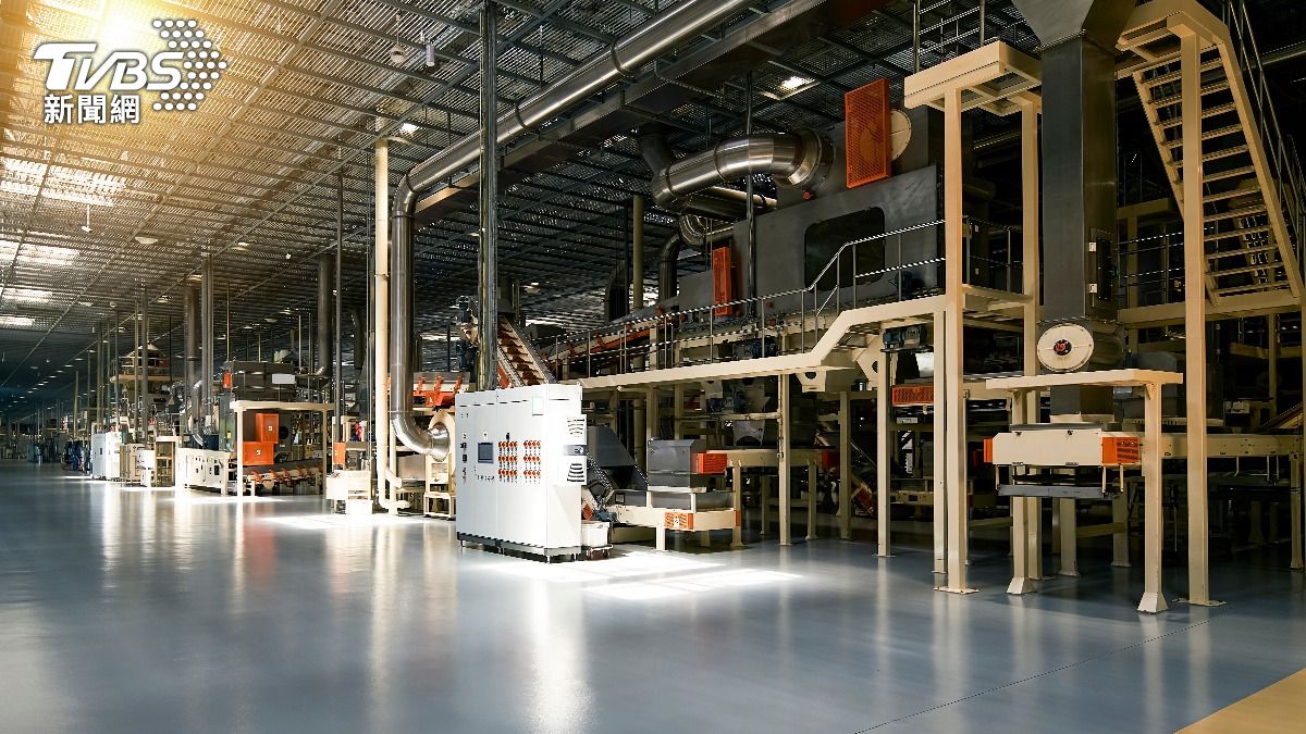 工廠保全摸魚被抓!睡到「四腳朝天」 網:懂享受