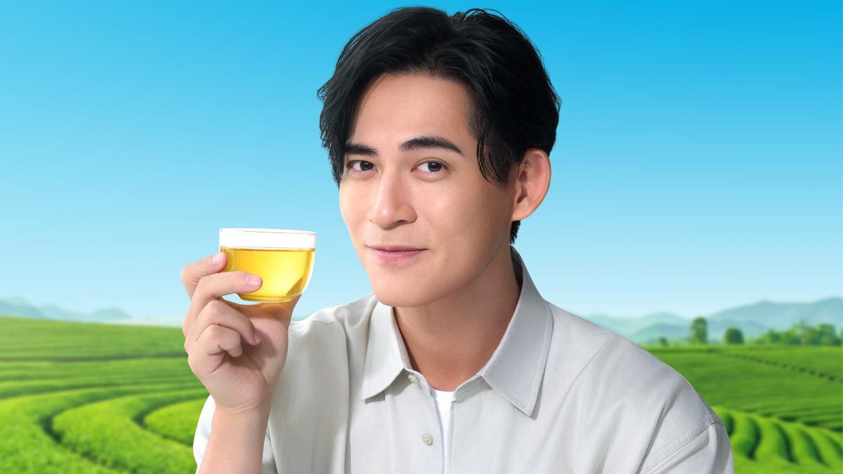 周渝民現身街頭!上班族匆忙穿梭 他從容「1動作」全場瞬間安靜