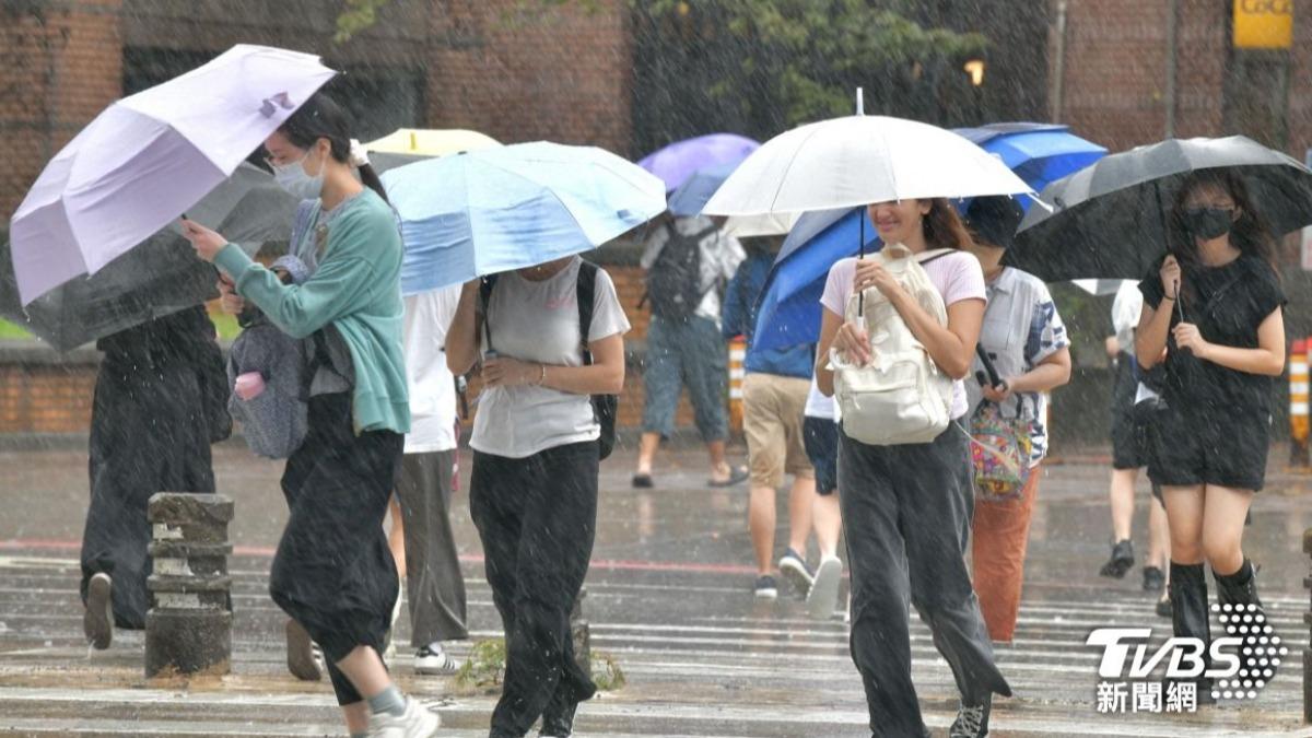明天天氣/飆33度!這天鋒面再來 水氣轟「2地」降溫