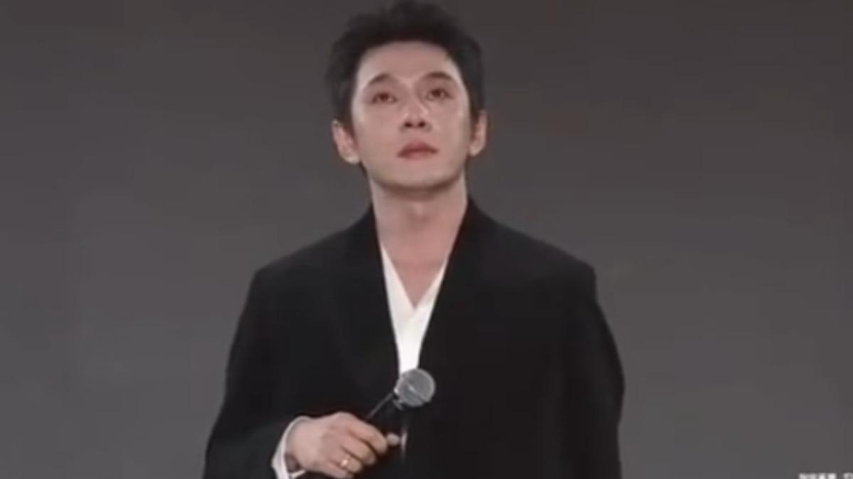 李佳琦淚灑頒獎台「要離開直播圈」 親曝真相:是去拍綜藝