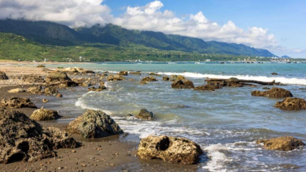 台東海賊灣意外!男下潛10米3分鐘溺水 失去生命跡象