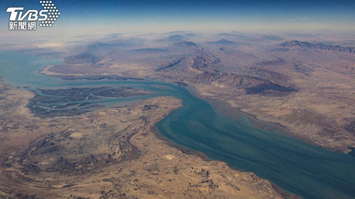 荷姆茲海峽又關閉?伊朗副外長澄清:民用船隻獲許可後可通行