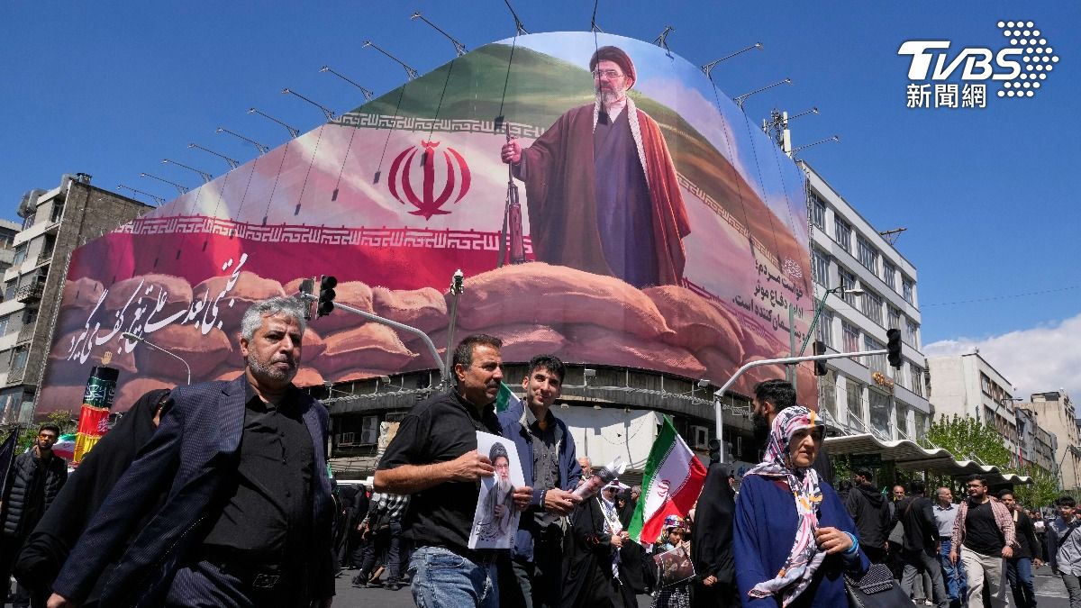 伊朗全國規模示威!千人悼哈米尼 最高領袖:戰爭鮮血必求償
