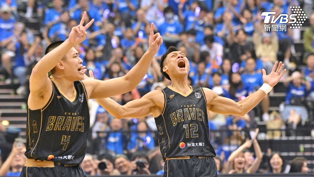 「球給志傑」就對!林志傑引退賽飆3分彈 首節爆砍16分嗨翻全場