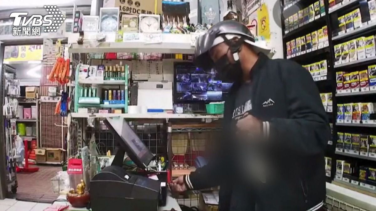 行搶前10分鐘先勘查!慣竊持刀搶1萬全給女友