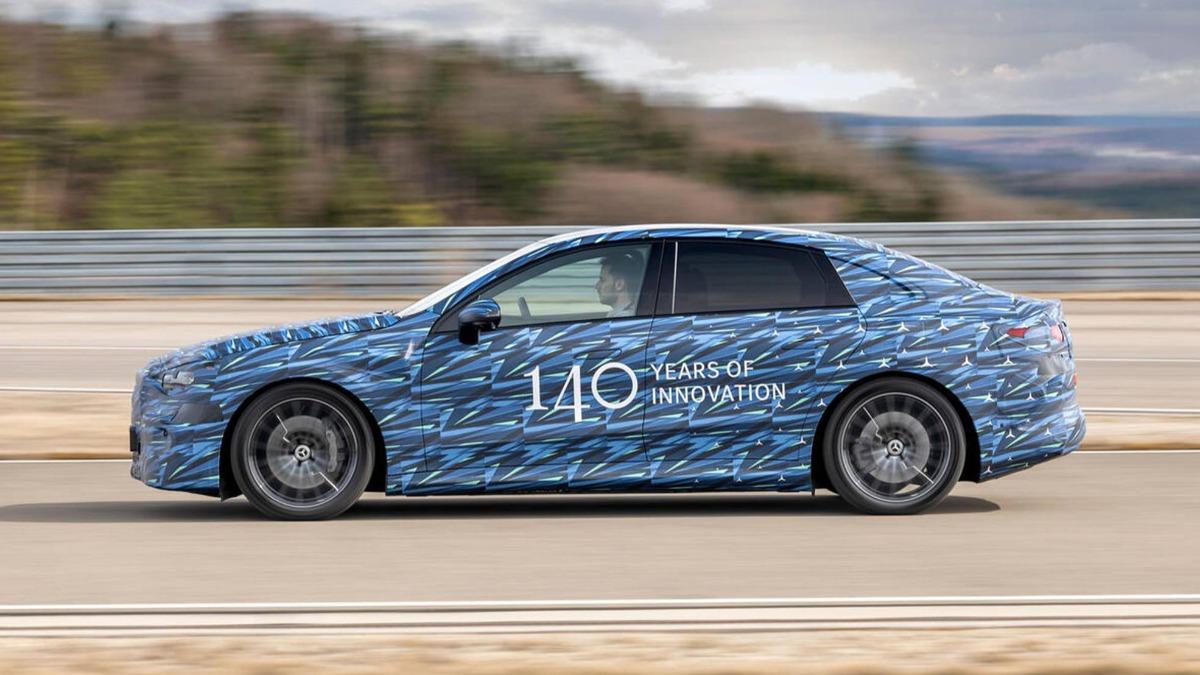 賓士小改C-Class測試車曝光!科技座艙全面升級 傳今夏亮相