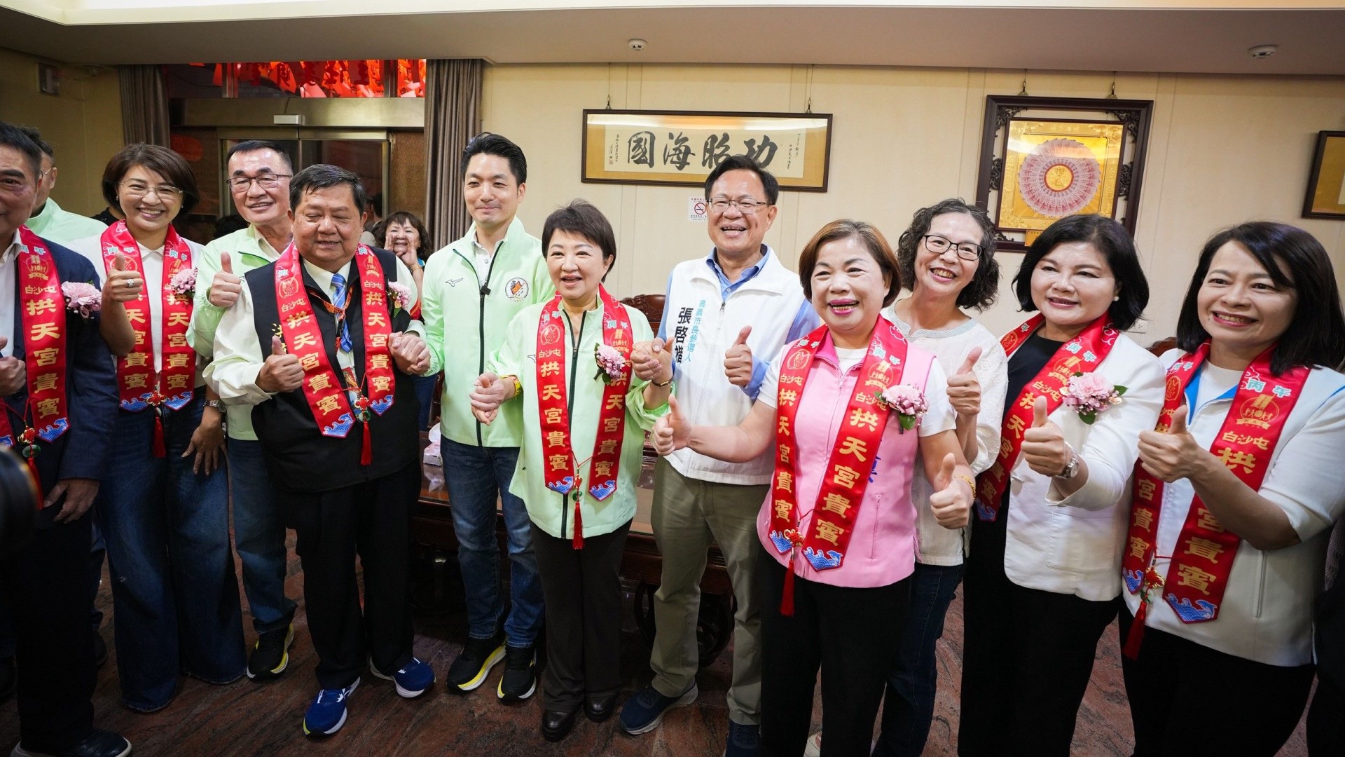 盧秀燕VS賴清德2028提前開戰?媽祖前她「桶箍」率6縣市長藍白大團結