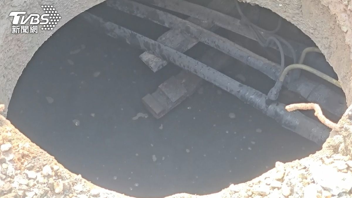 現場疑似高壓電纜線故障引發爆炸。(圖/施協源攝) 圖/現場疑似高壓電纜線故障引發爆炸。(TVBS 提供)