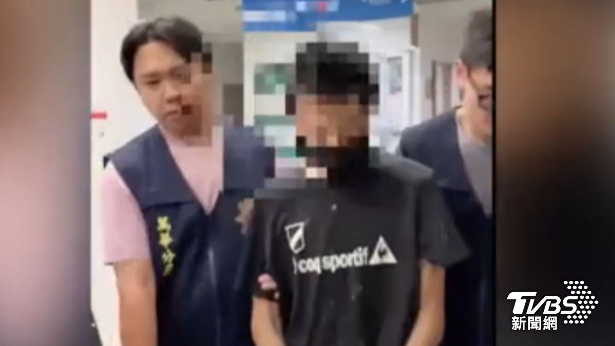 影音/萬華男凌晨「詭異半蹲」路邊不動!警搜住處起獲海洛因