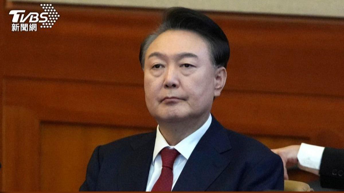 時隔9個月法院相見!尹錫悅深情注視 愛妻躲眼神交流