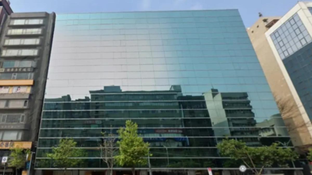 台玻大樓驚傳偷拍!22歲男廁所拍男客大號 遭逮辯:按捺不住