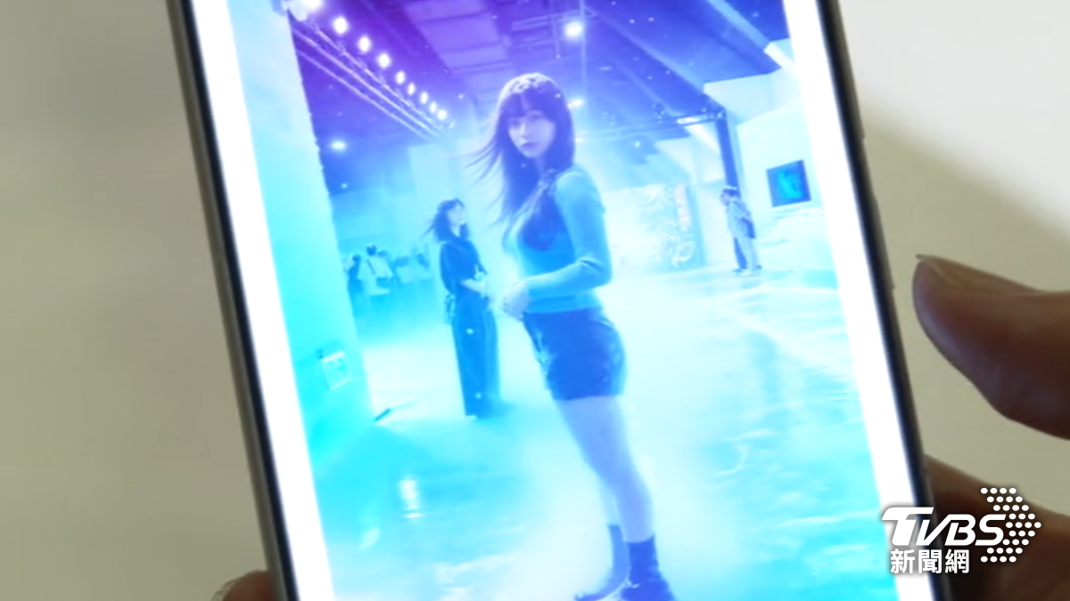 vivo X300 Ultra內建逾30種AI功能 一鍵換「天氣特效」