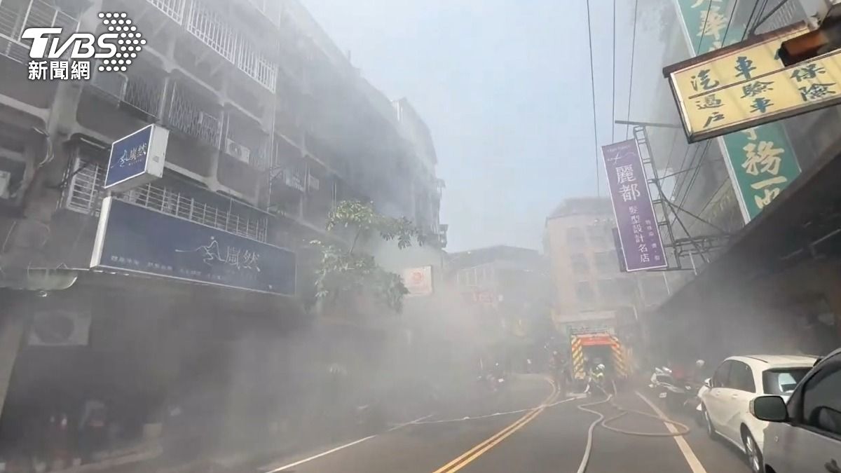 三重公寓室外機起火「向上延燒」　老婦受困火場身亡、2人獲救