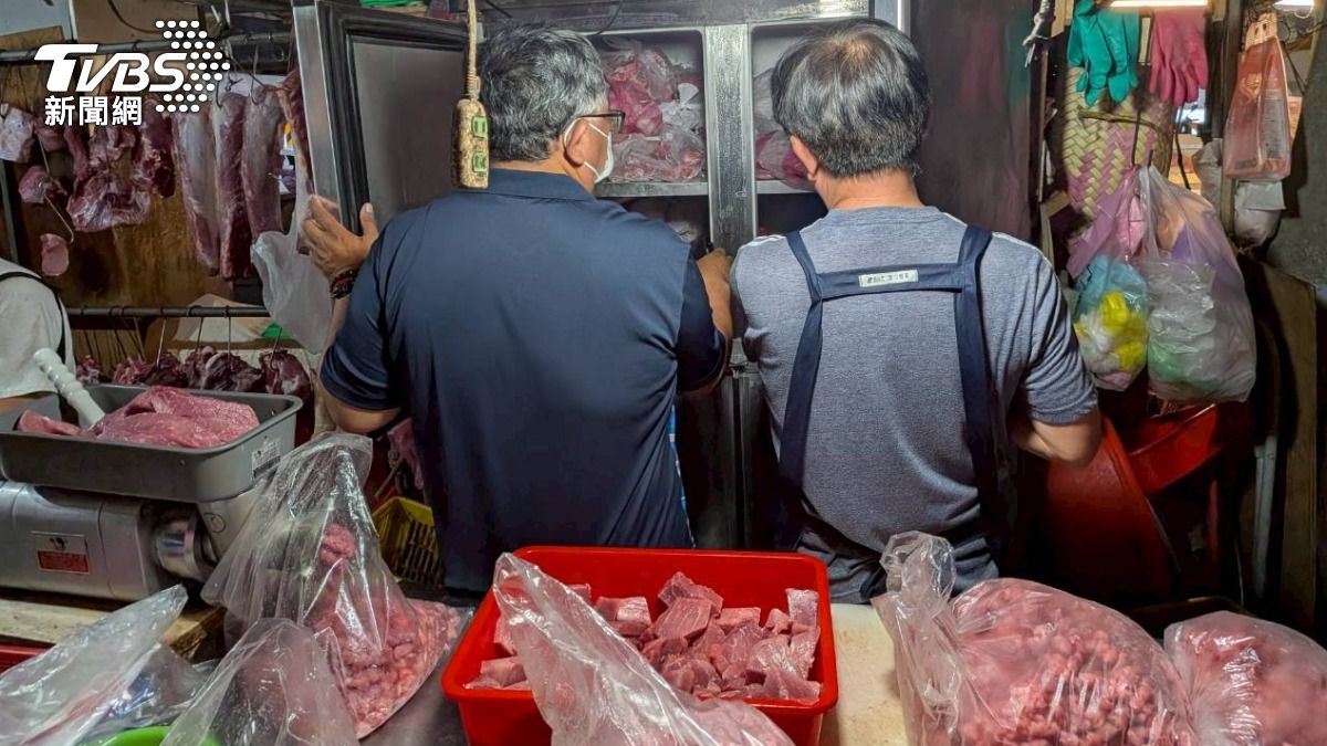 [新聞] 噁！高雄豬肉攤深夜驚見「巨鼠狂嗑生肉」 - 八卦 - PTT.BEST 批踢踢爆文 2