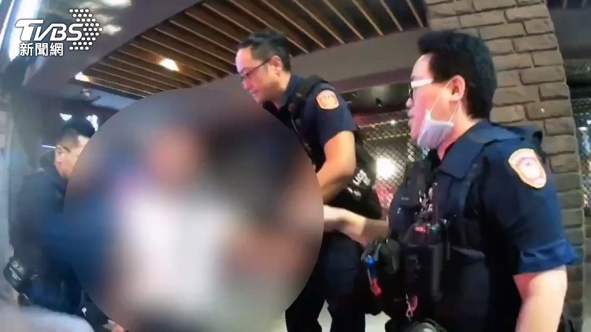 [新聞] 醉男不滿親友聚餐先離席　竟持酒瓶敲破 - 八卦 - PTT.BEST 批踢踢爆文 2