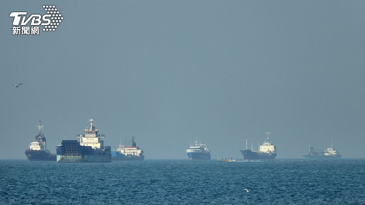 停火瀕破局?海峽對峙升溫 阿聯油港.韓貨船遭襲