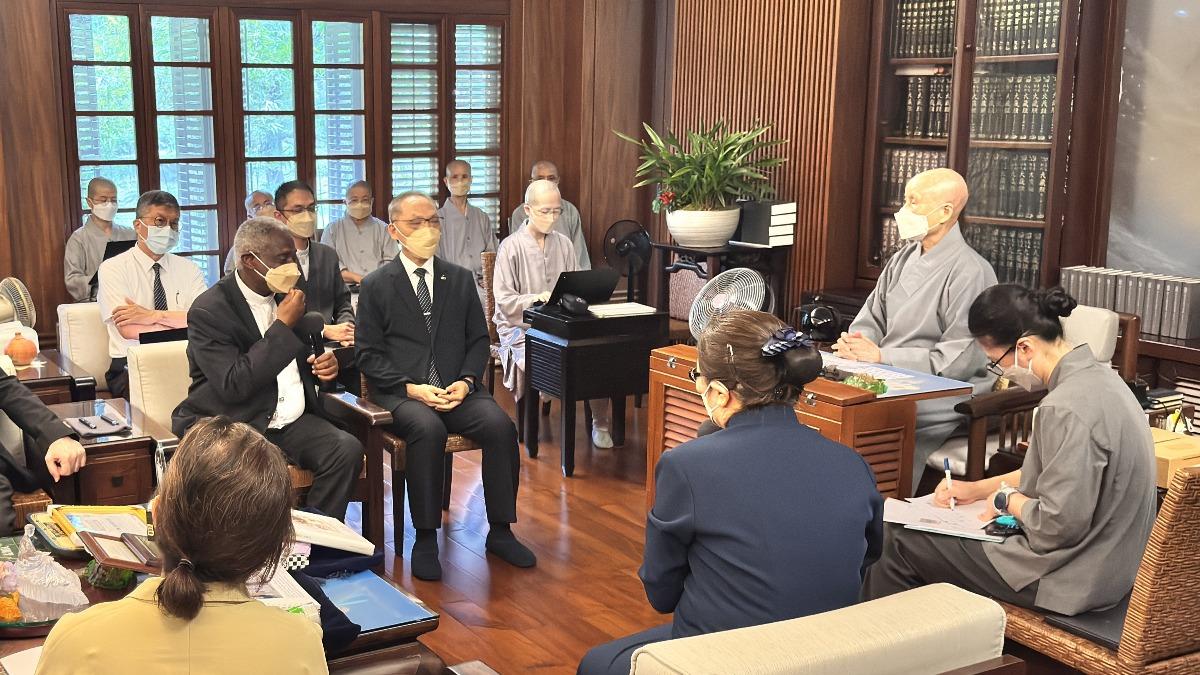 梵蒂岡高層、樞機主教訪台!赴慈濟拜會證嚴法師