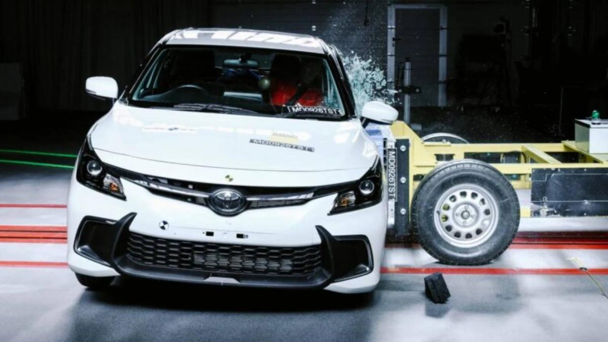Toyota安全神話破功?Starlet撞測成人保護「掛蛋」