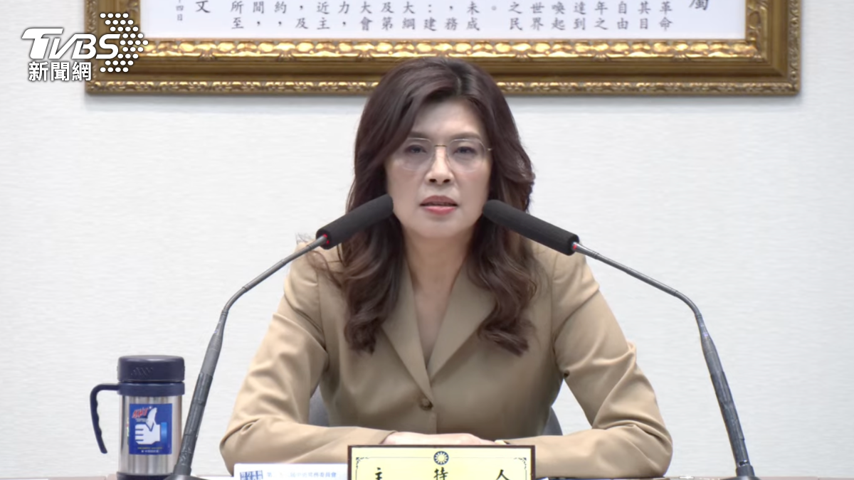 鄭麗文連珠砲大罵25分鐘!批賴清德520演說「今年最大笑話」