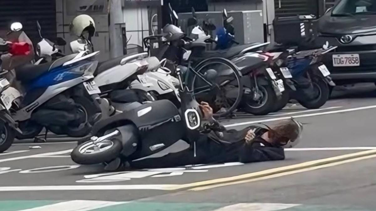又是毒駕 桃園男子騎車路口倒地抽搐 嚇壞路人