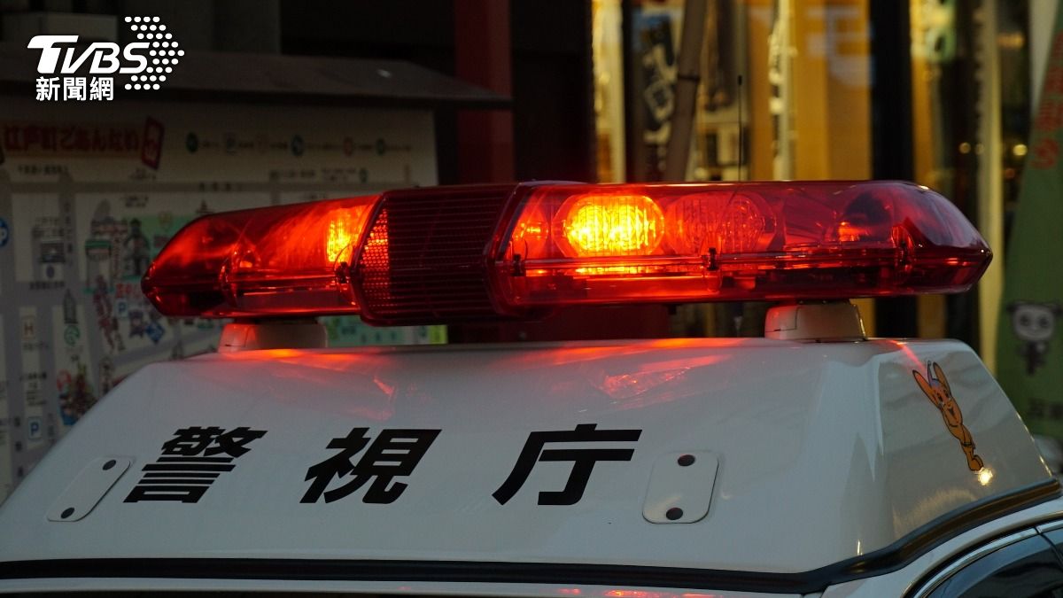 日民宅竄惡臭!獨居男詭死家中 警驚見遺體腐爛「纏滿電線」