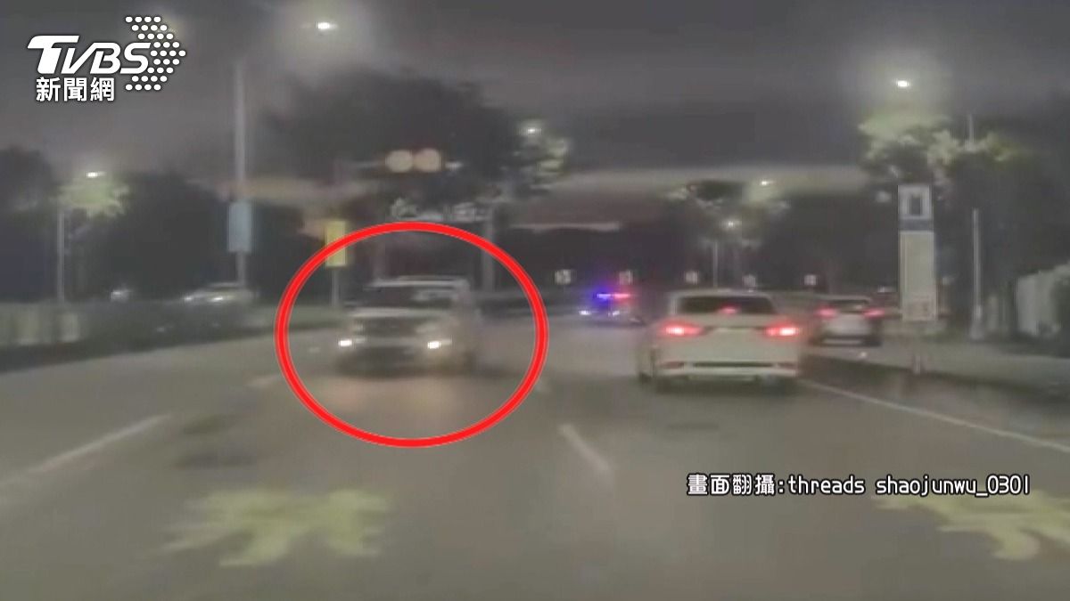 影音/廂型車疑毒駕狂飆5公里!逆向闖紅燈 警追5公里喊卡