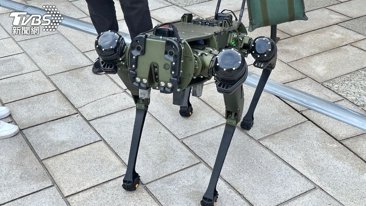 直擊/國內政要齊聚AIT賀美獨立250年 「機器狗」成亮點
