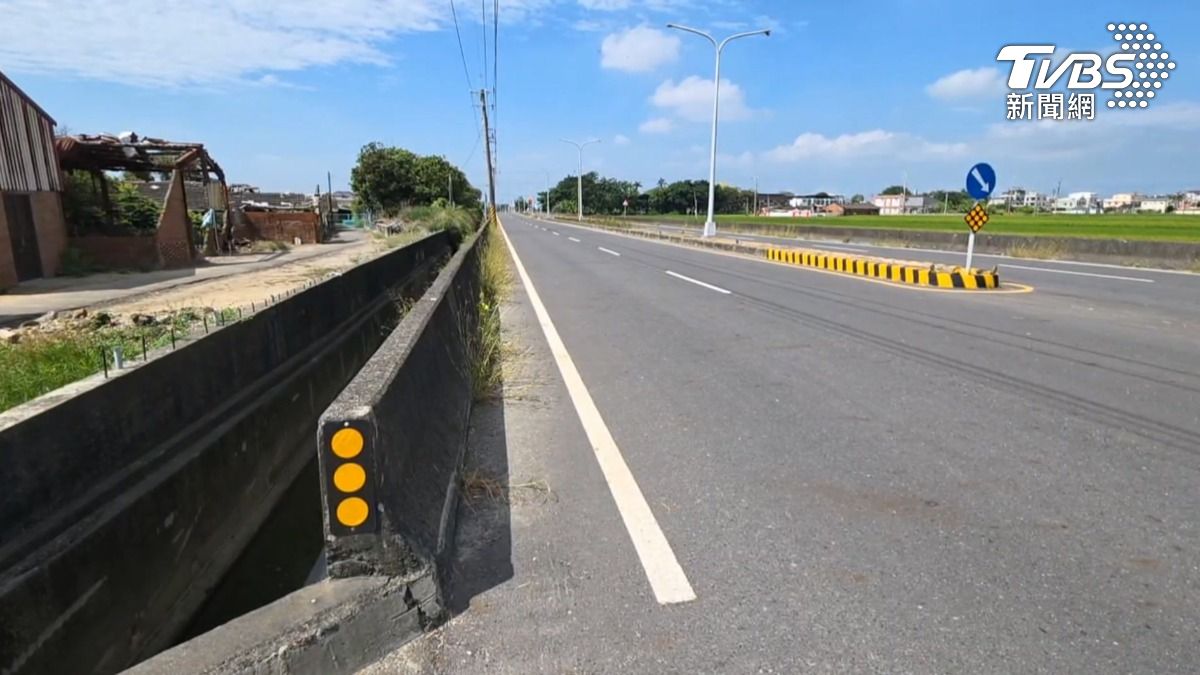 國一女腹痛被校車丟包偏僻路!家長氣炸:出事誰負責