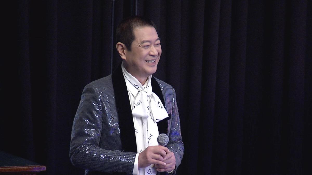 台語歌王蔡小虎上節目。(圖／中視提供)