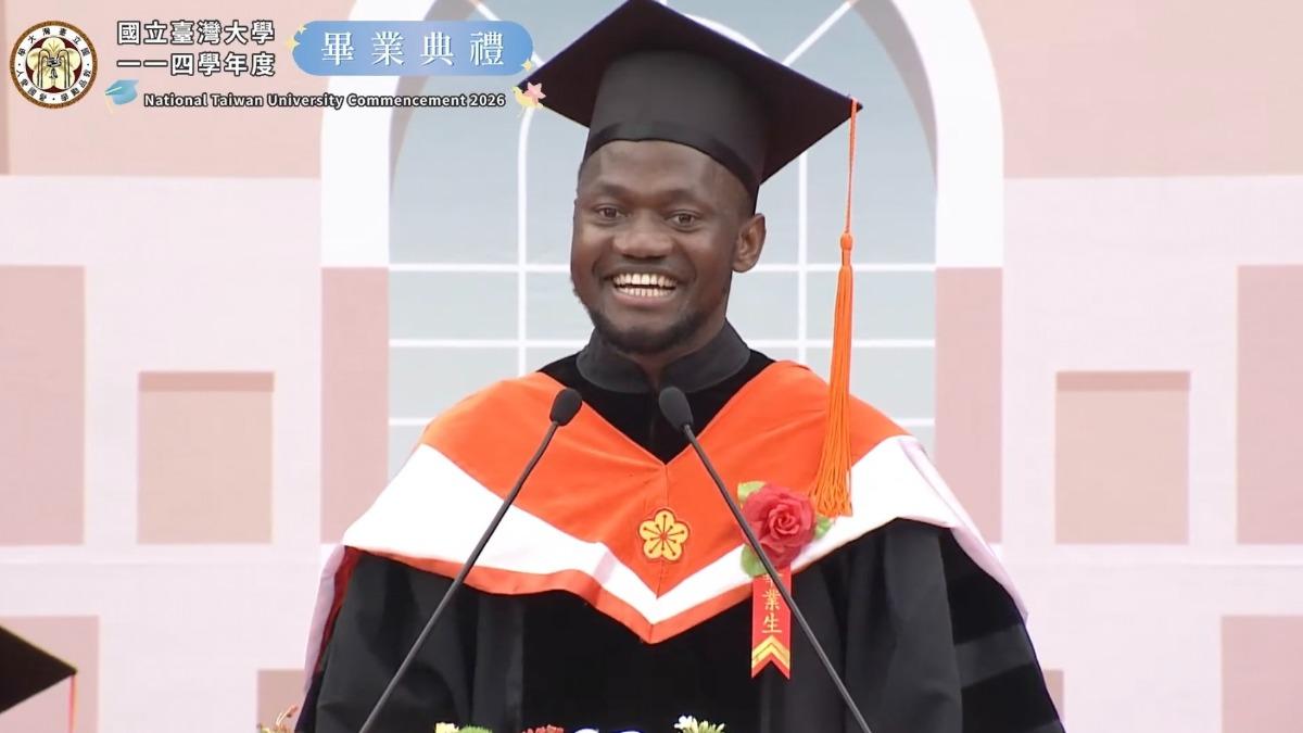 吃半顆地瓜渡日的坦尚尼亞貧童翻轉人生 台大畢業最感謝她
