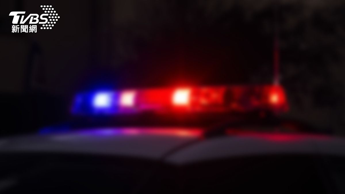 快訊/土城爆毒駕!34歲毒蟲拒檢逃逸釀2警傷 警連轟16槍