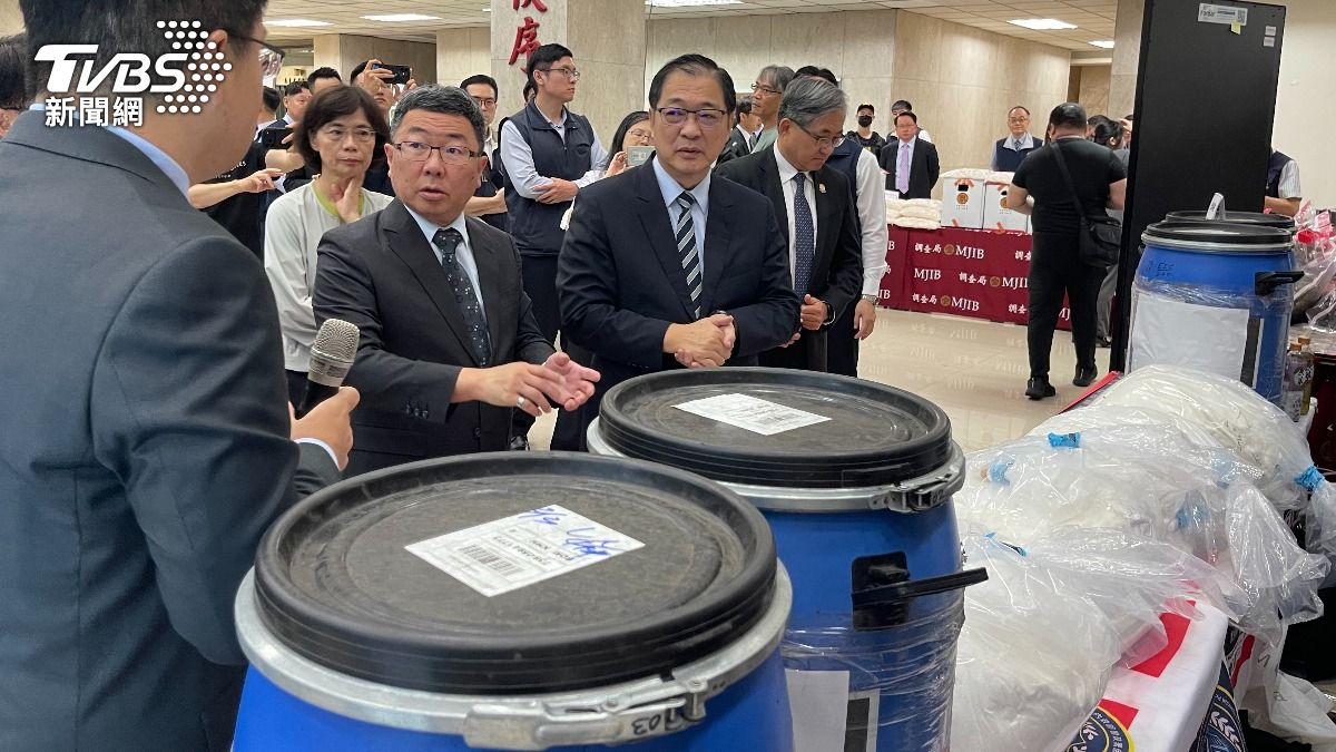 狂掃2225嫌、扣1.7噸毒!警 攔截「20億喪屍毒煙彈」