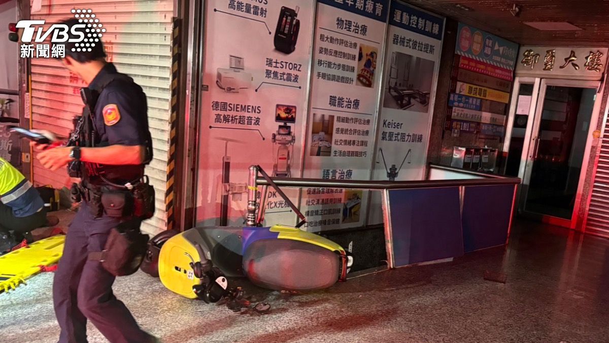 新北女酒駕上路!騎車衝撞警局旁騎樓 手腳骨折送醫