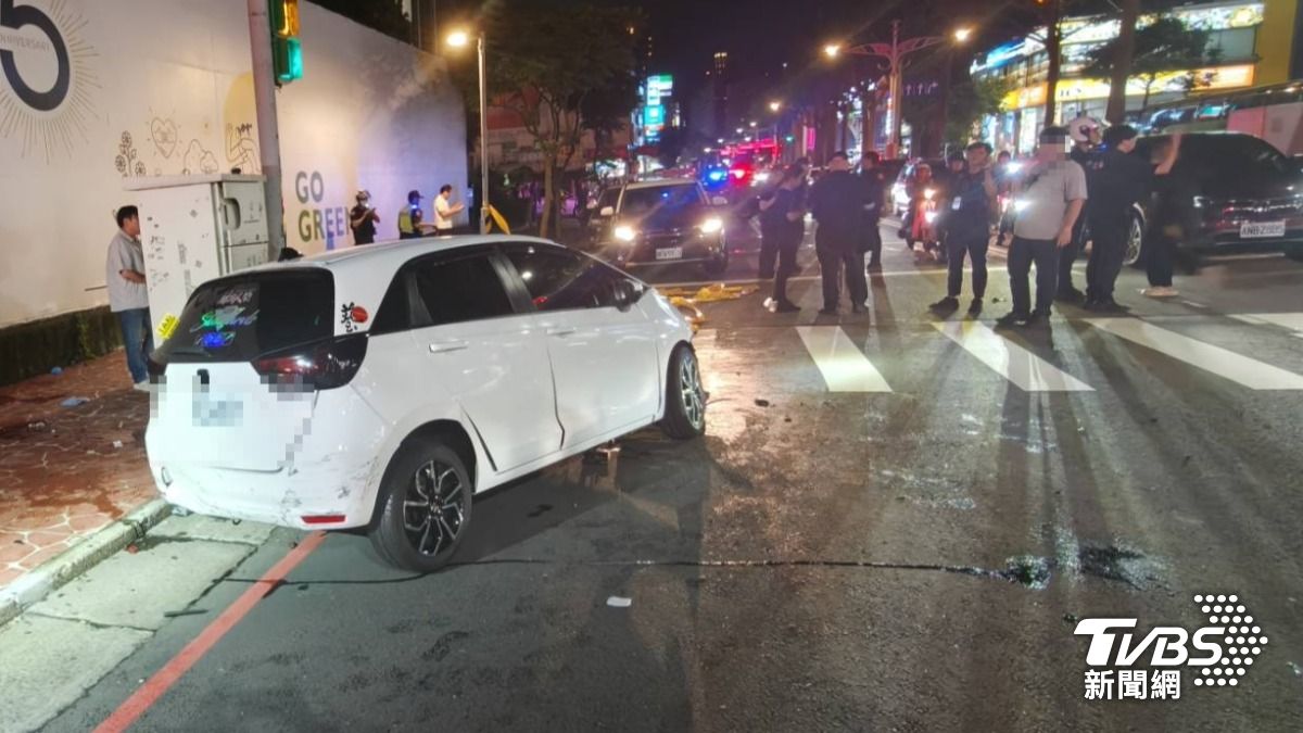 毒駕男躲警飆車衝人行道!2男「頭部撕裂.骨折」慘死 血濺整面牆
