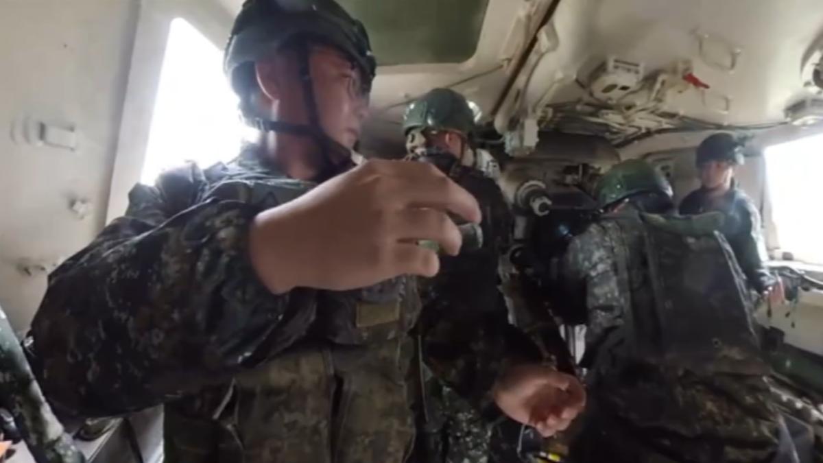 影音/國軍實彈射擊拖式2B飛彈、證實使用ATAK套件 待接裝M109A7
