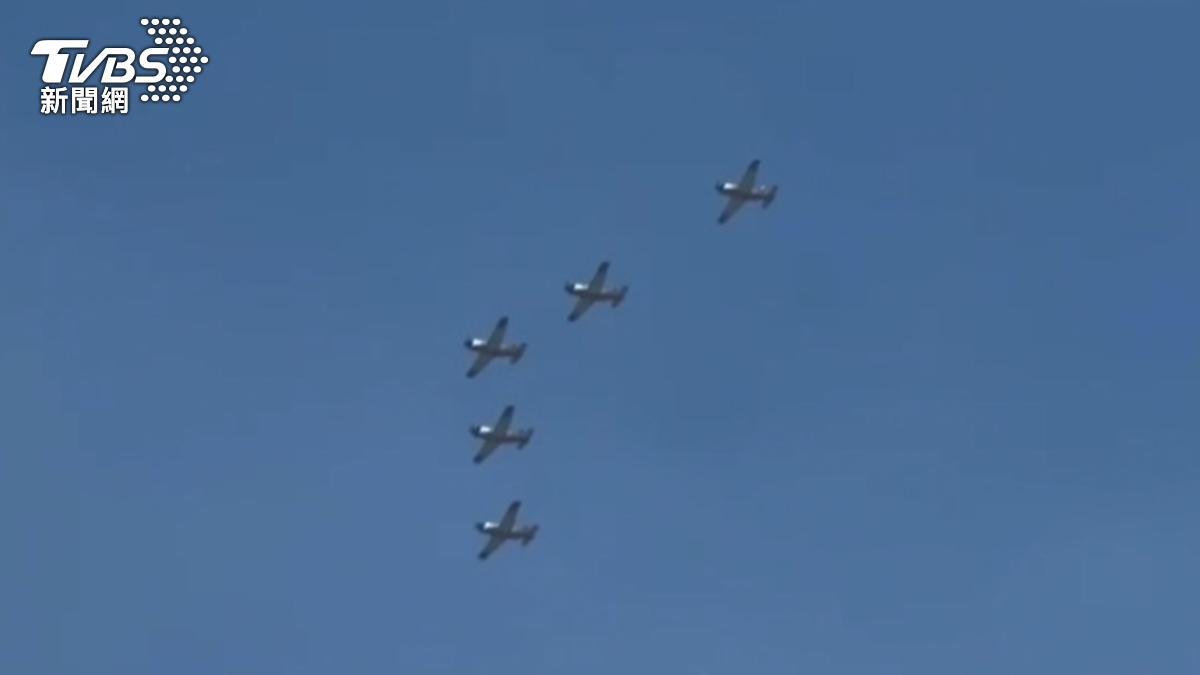 T-34墜毀2飛官殉職!停飛11天復飛 演練「缺席編隊」致敬