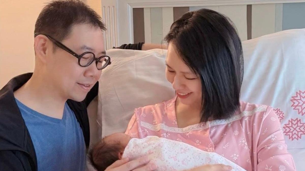 快訊/恭喜41歲夏于喬生了 「寶貝女兒」可愛牽手照曝光