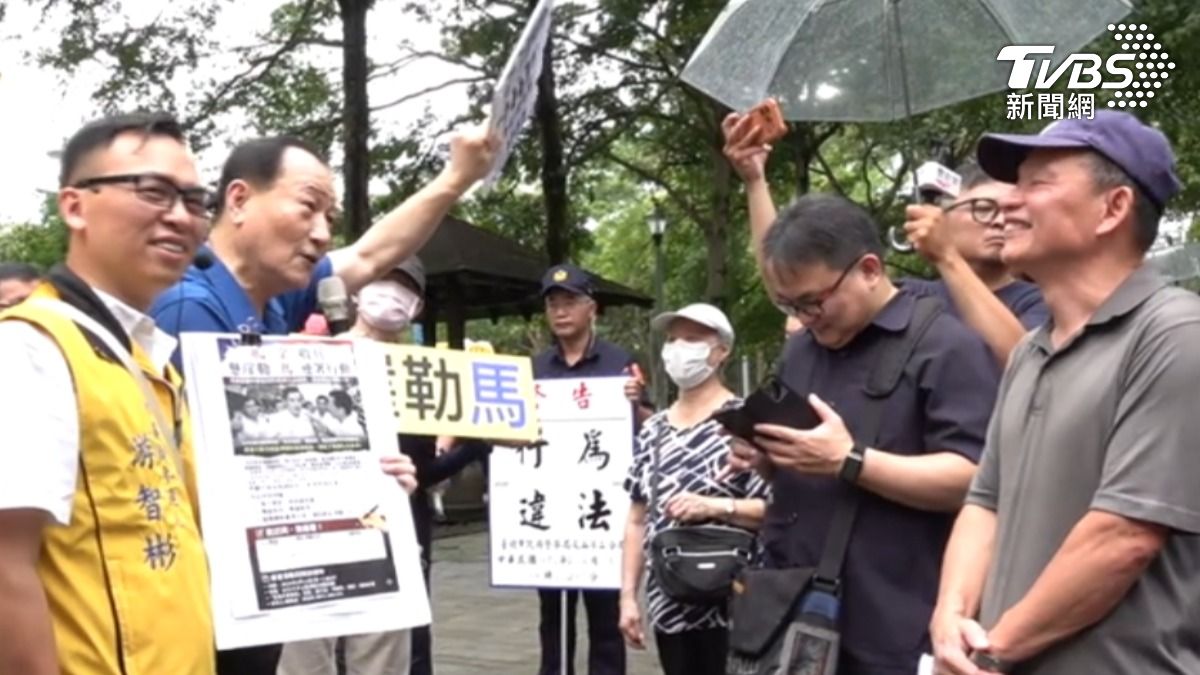 影音/呼籲「拒絕金溥聰」 金介壽率眾奔馬英九家
