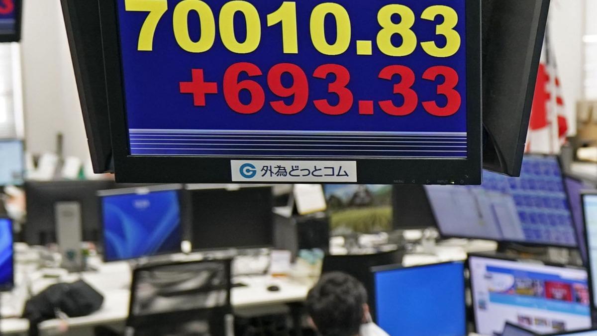 全球股市波動升溫! 日本決定升息至1%創31年新高
